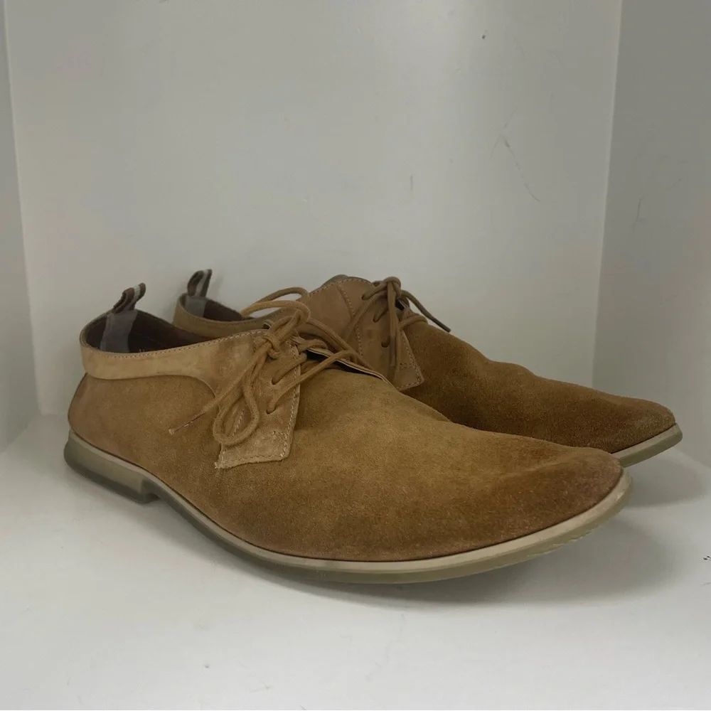 Clarks Men's Suede Chukka Boots in Camel Brown